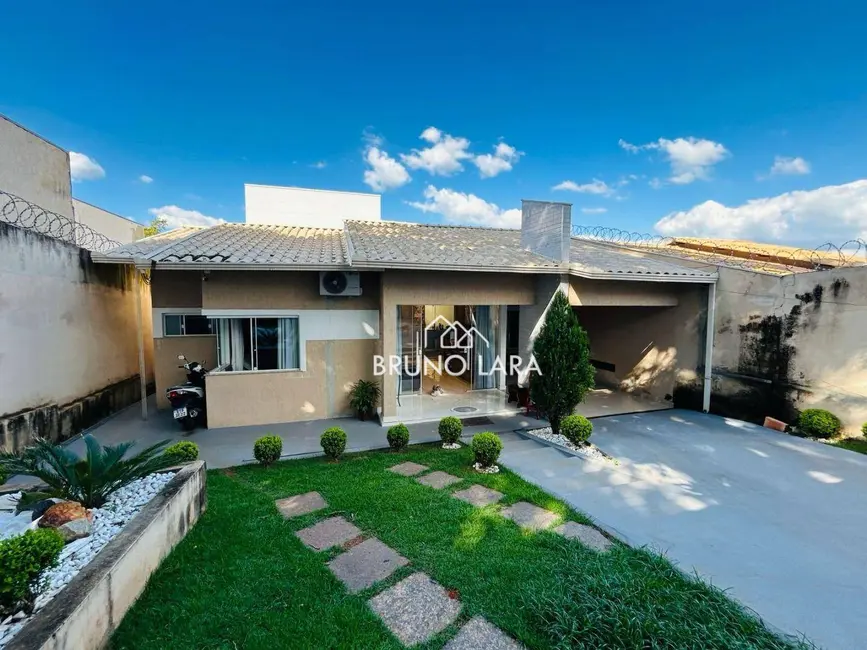 Foto 2 de Casa com 3 quartos à venda, 360m2 em Igarape - MG