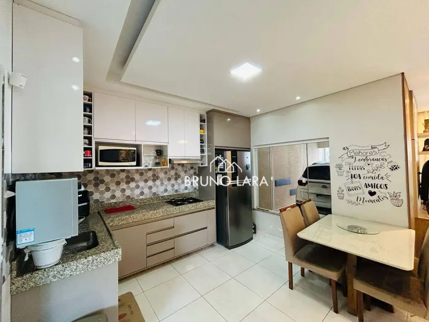 Foto 9 de Casa com 3 quartos à venda, 360m2 em Igarape - MG