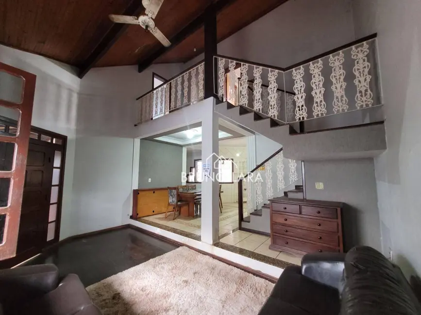 Casa com 3 quartos para alugar, 180m2 em Igarape - MG - imagem 9 Foto 9 de Casa com 3 quartos para alugar, 180m2 em Igarape - MG