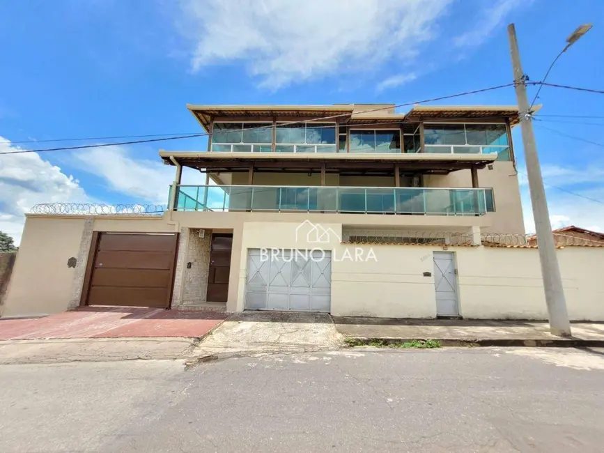 Foto 2 de Casa com 3 quartos para alugar, 300m2 em Centro, Igarape - MG