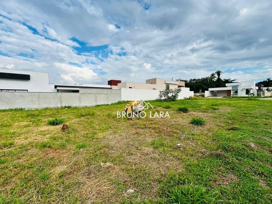 Foto 1 de Terreno / Lote à venda, 360m2 em Igarape - MG