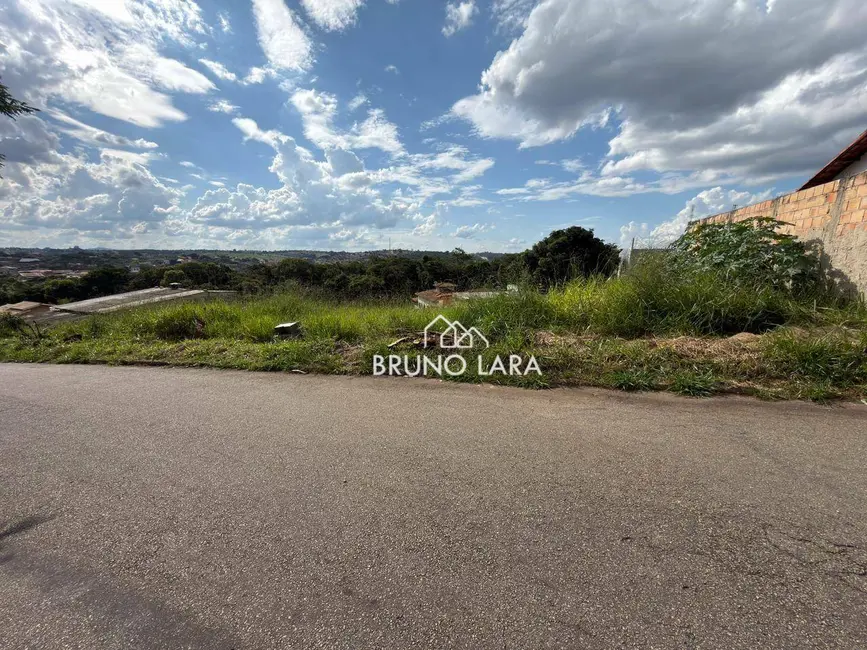 Foto 2 de Terreno / Lote à venda, 360m2 em Igarape - MG