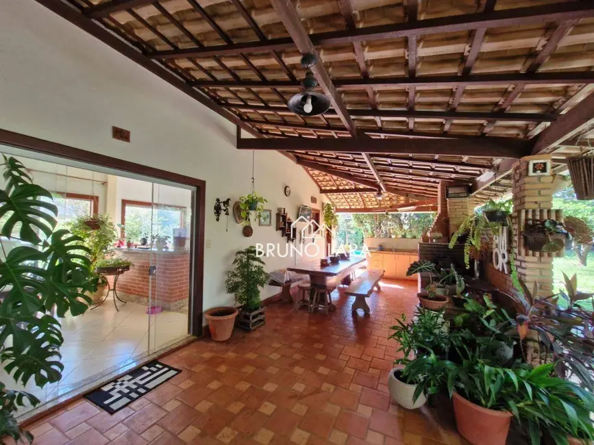 Foto 1 de Casa com 4 quartos à venda, 2000m2 em Igarape - MG