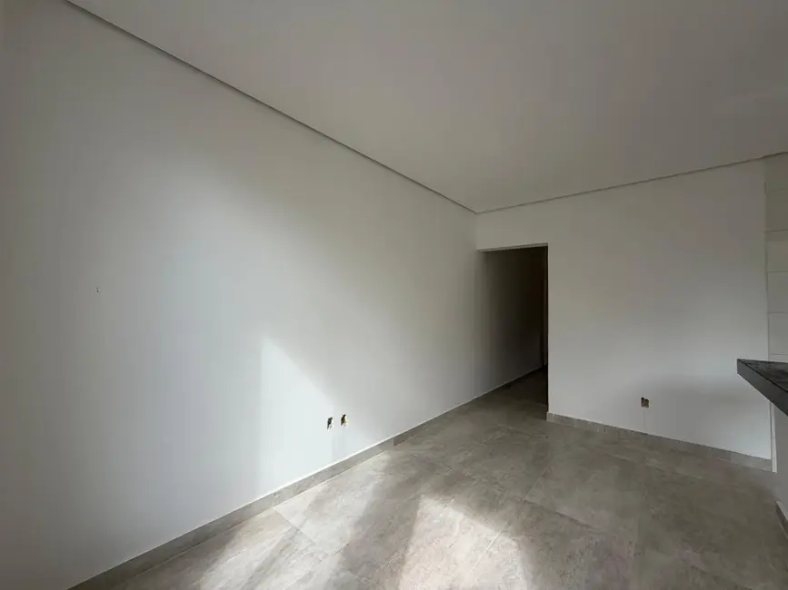 Foto 8 de Casa com 2 quartos à venda, 120m2 em Sao Joaquim De Bicas - MG