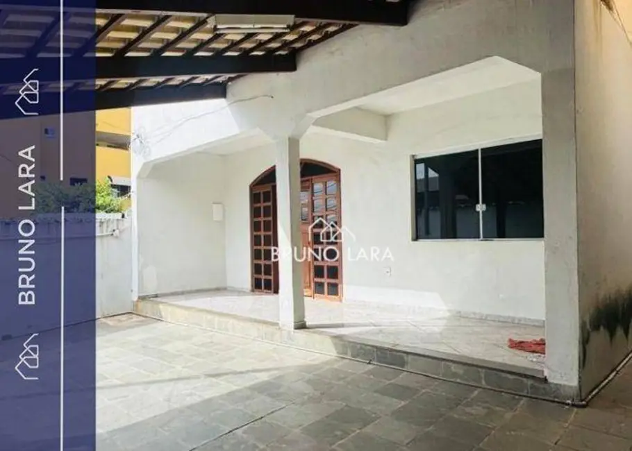 Foto 1 de Casa com 3 quartos para alugar, 120m2 em Centro, Igarape - MG