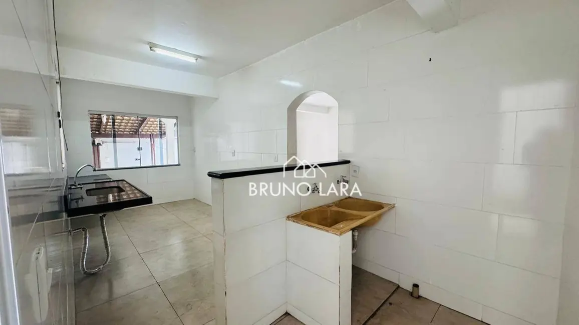 Foto 8 de Casa com 3 quartos para alugar, 120m2 em Centro, Igarape - MG