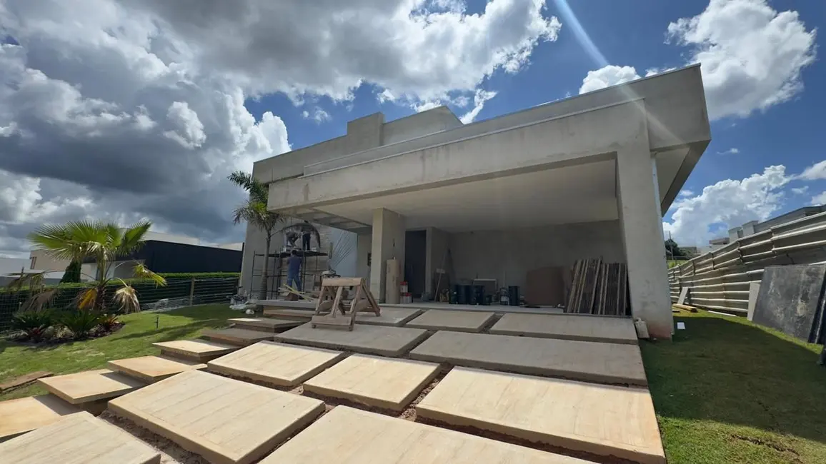 Foto 1 de Casa de Condomínio com 4 quartos à venda, 1012m2 em Igarape - MG