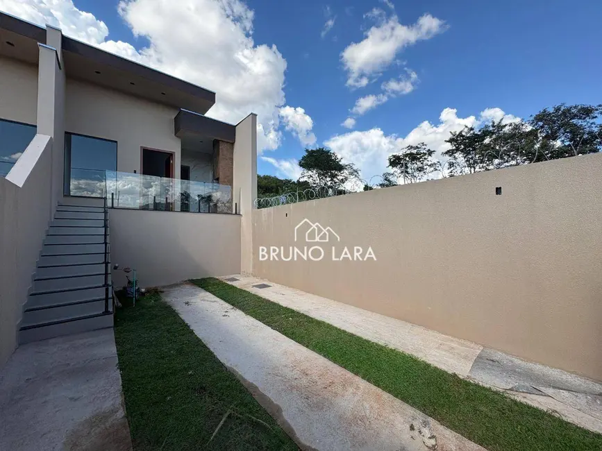 Foto 1 de Casa com 3 quartos à venda, 150m2 em Betim - MG