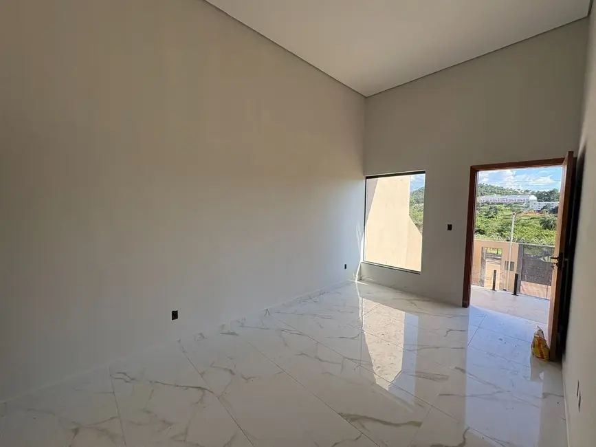 Foto 3 de Casa com 3 quartos à venda, 150m2 em Betim - MG