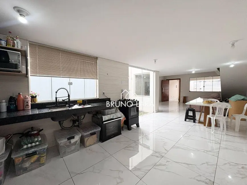 Foto 9 de Casa com 3 quartos à venda, 186m2 em Angola, Betim - MG