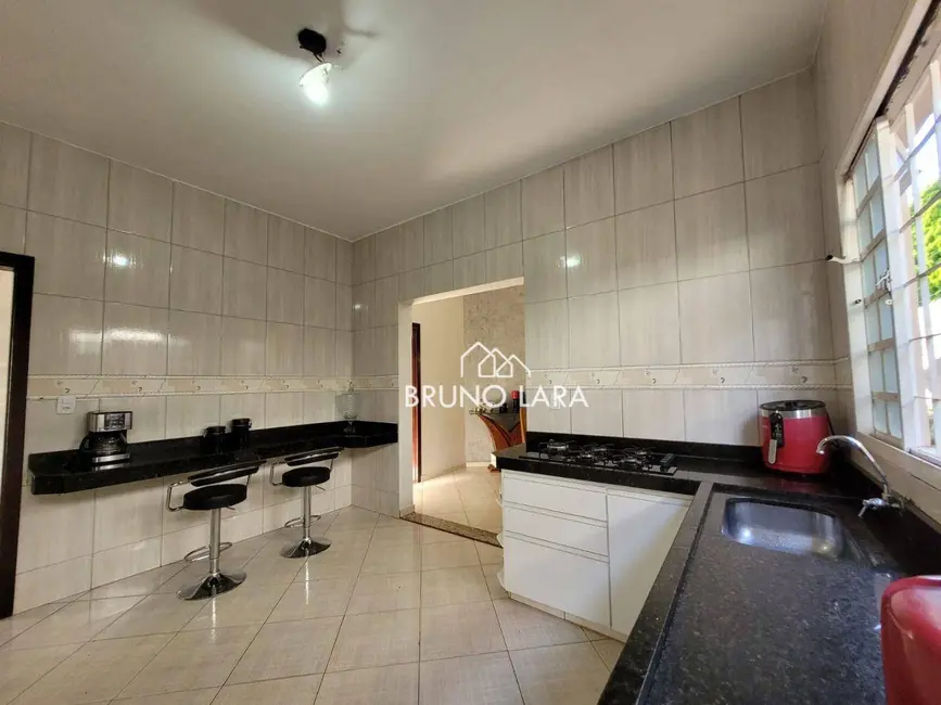 Foto 9 de Casa com 3 quartos para alugar, 360m2 em Igarape - MG