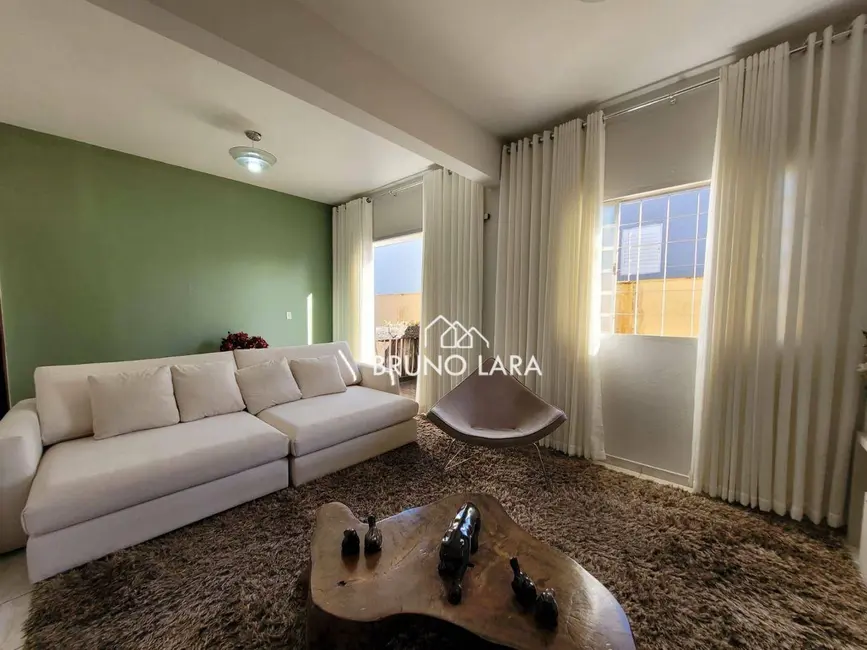 Foto 1 de Casa com 3 quartos para alugar, 360m2 em Igarape - MG