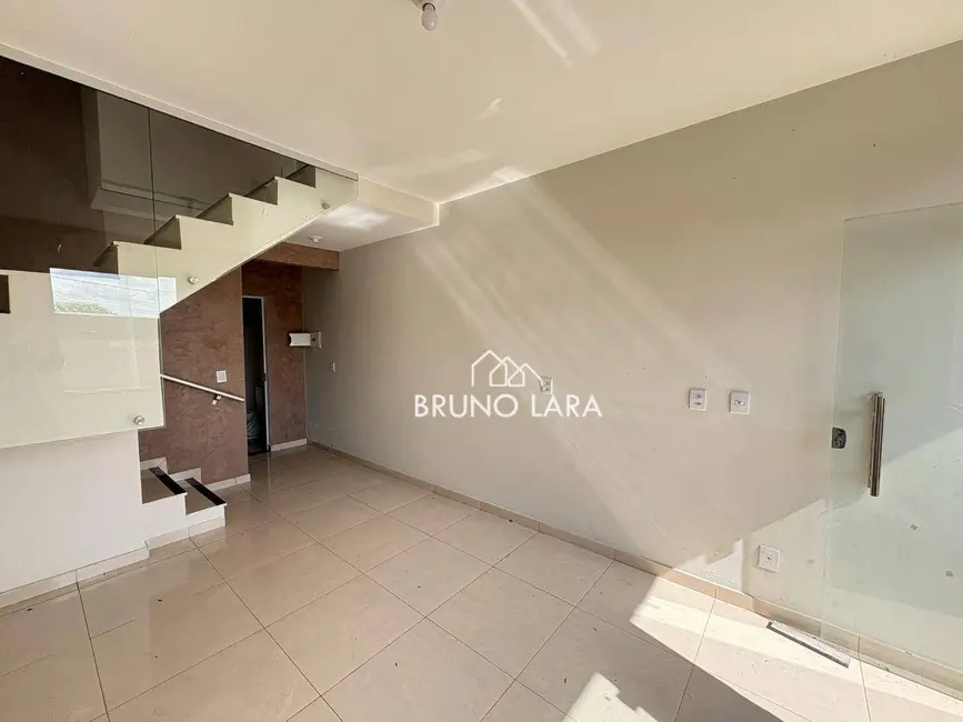 Foto 2 de Casa com 2 quartos à venda, 100m2 em Monte Verde, Betim - MG