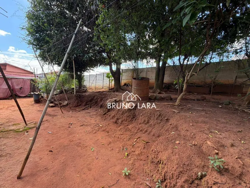 Foto 2 de Terreno / Lote à venda, 720m2 em Igarape - MG