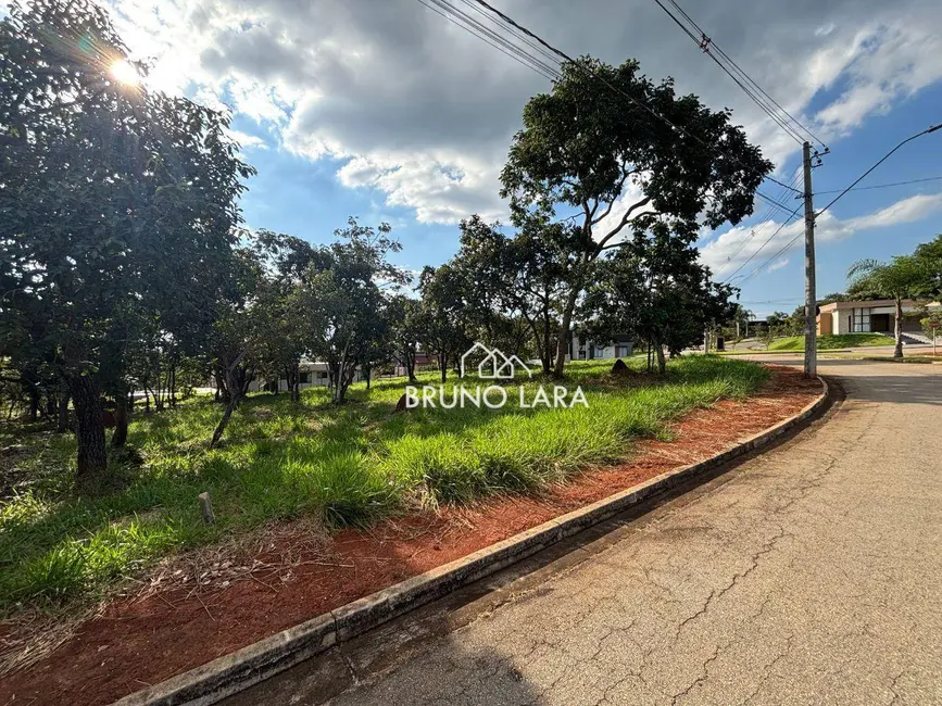 Foto 1 de Terreno / Lote à venda, 1001m2 em Igarape - MG