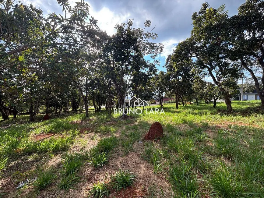 Foto 2 de Terreno / Lote à venda, 1001m2 em Igarape - MG