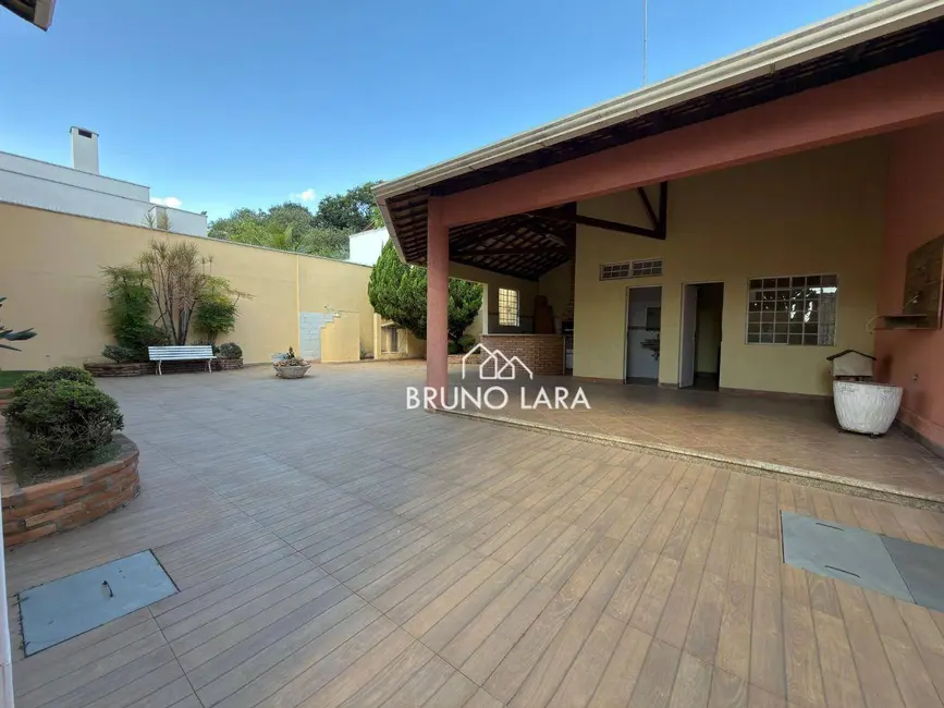 Foto 1 de Casa com 3 quartos à venda, 435m2 em Novo Guarujá, Betim - MG