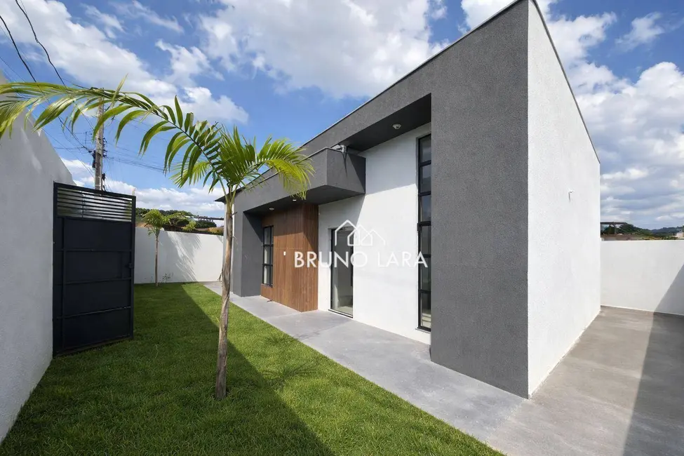 Foto 1 de Casa com 2 quartos à venda, 120m2 em Sao Joaquim De Bicas - MG