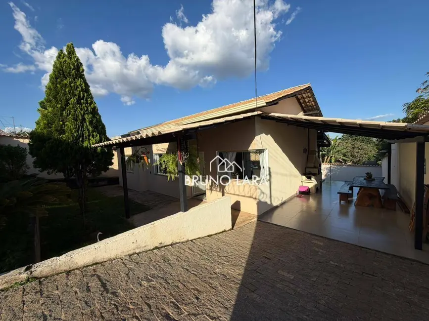 Foto 2 de Casa com 3 quartos à venda, 360m2 em Igarape - MG