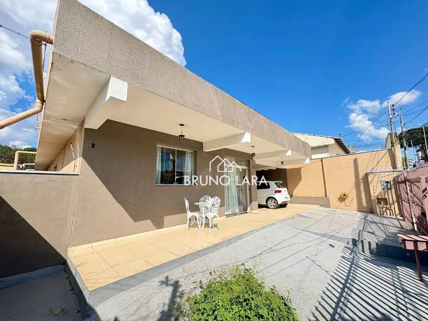 Foto 2 de Casa com 3 quartos à venda, 360m2 em Brasiléia, Betim - MG