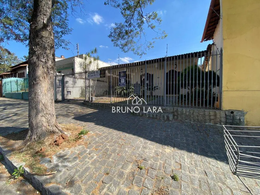 Casa com 3 quartos à venda, 360m2 em Brasiléia, Betim - MG - imagem 4 Foto 4 de Casa com 3 quartos à venda, 360m2 em Brasiléia, Betim - MG