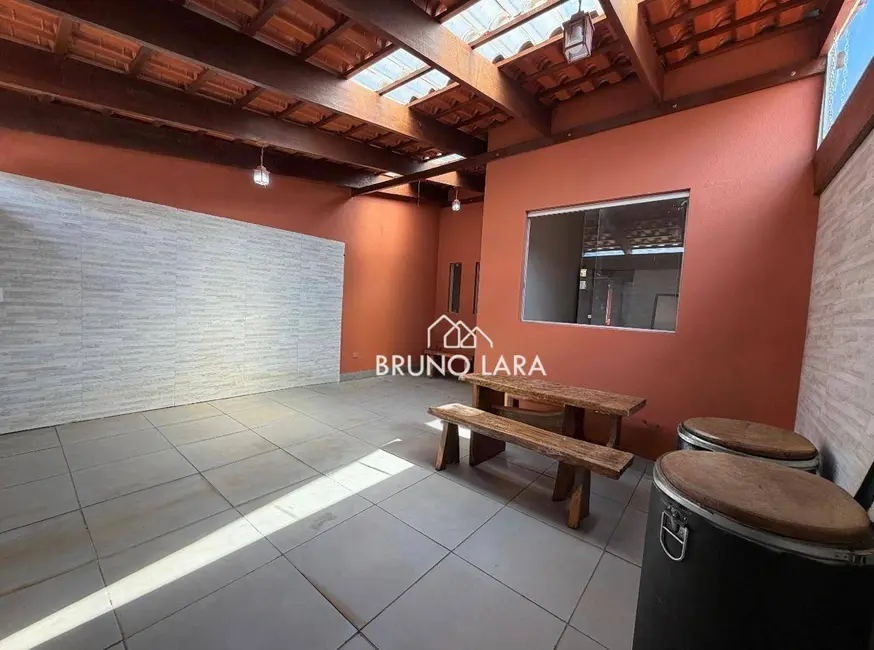 Foto 2 de Casa com 2 quartos à venda, 100m2 em Igarape - MG