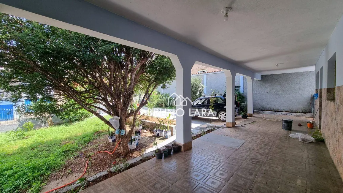 Foto 2 de Casa com 4 quartos para alugar, 360m2 em Igarape - MG