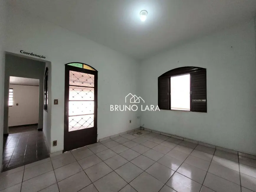 Foto 4 de Casa com 3 quartos para alugar, 180m2 em Centro, Igarape - MG