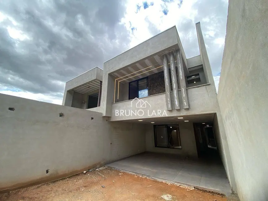 Foto 2 de Casa com 3 quartos à venda, 180m2 em Espírito Santo, Betim - MG