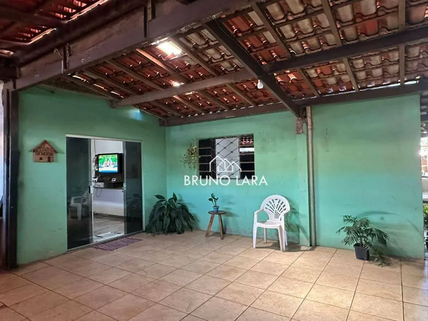Foto 2 de Casa com 3 quartos à venda, 360m2 em Igarape - MG