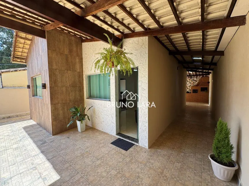 Foto 4 de Casa com 2 quartos à venda, 180m2 em Sao Joaquim De Bicas - MG