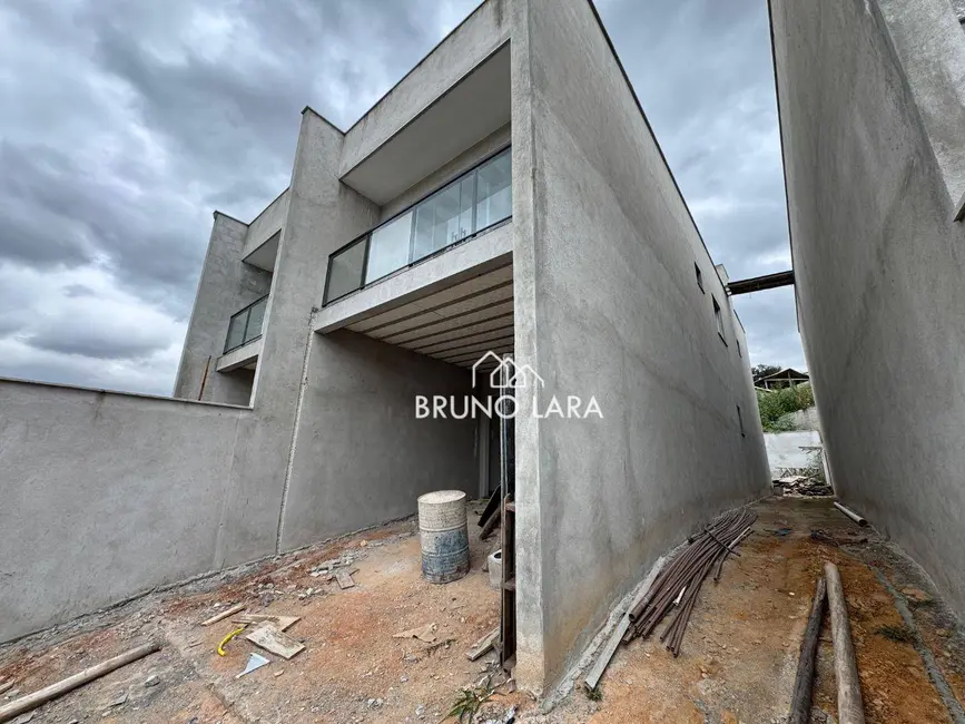 Casa com 3 quartos à venda, 207m2 em Vila Verde, Betim - MG - imagem 1 Foto 1 de Casa com 3 quartos à venda, 207m2 em Vila Verde, Betim - MG