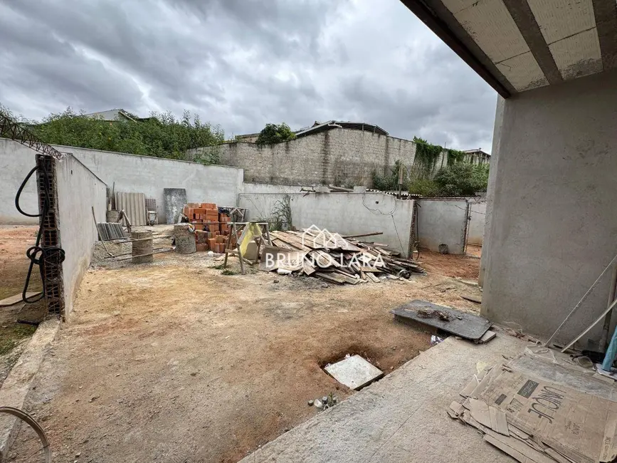 Casa com 3 quartos à venda, 207m2 em Vila Verde, Betim - MG - imagem 8 Foto 8 de Casa com 3 quartos à venda, 207m2 em Vila Verde, Betim - MG