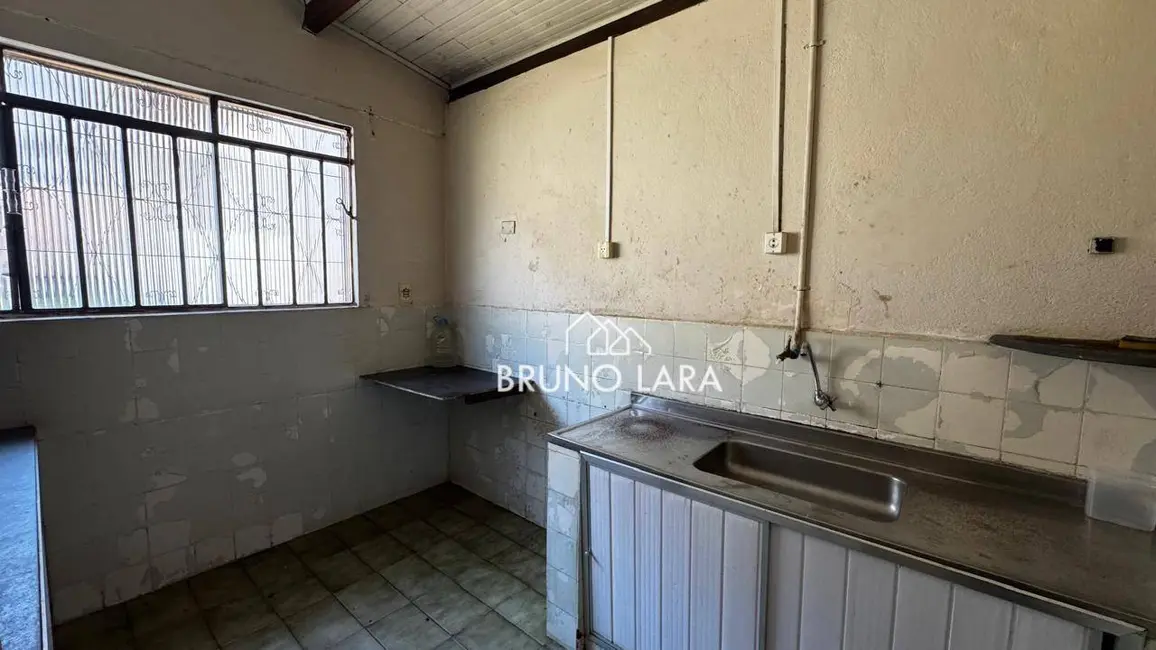 Foto 3 de Casa com 3 quartos para alugar, 360m2 em Centro, Igarape - MG