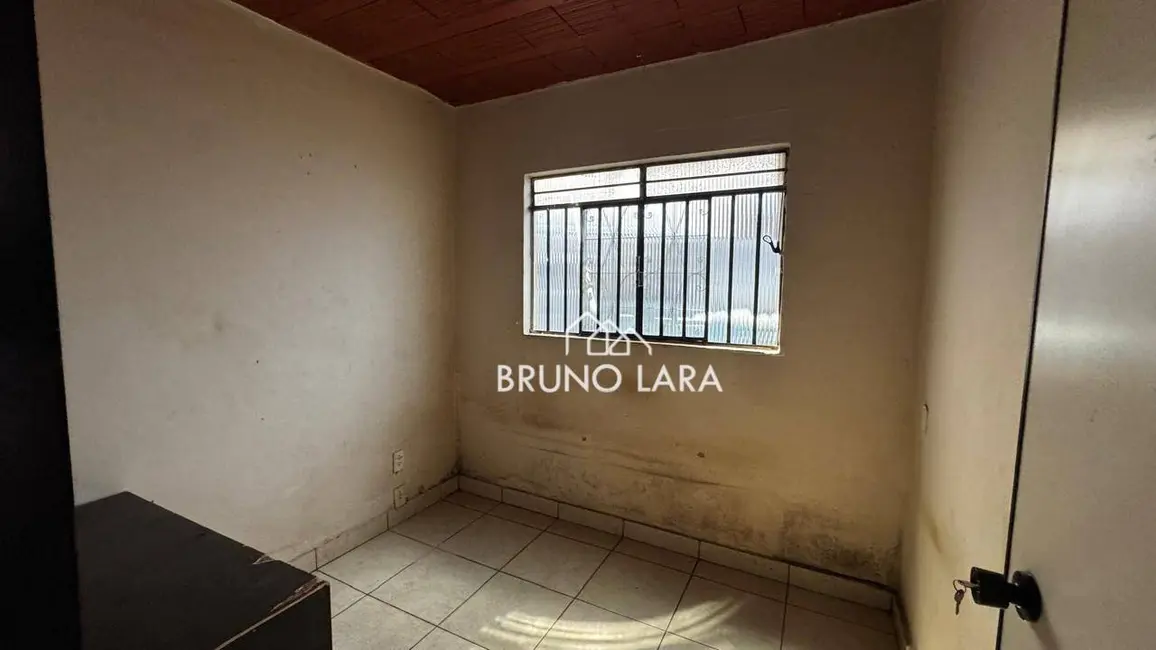 Foto 4 de Casa com 3 quartos para alugar, 360m2 em Centro, Igarape - MG