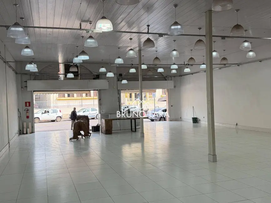 Foto 1 de Loja para alugar, 586m2 em Centro, Igarape - MG