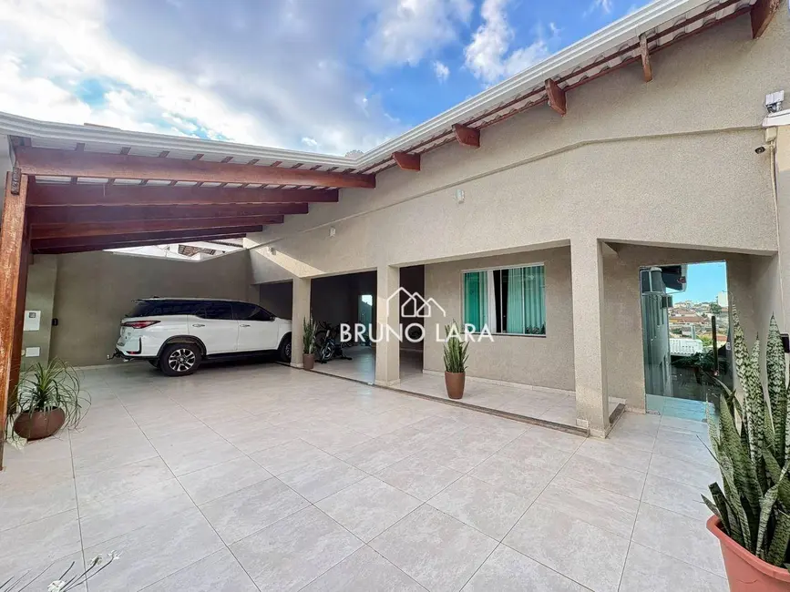 Foto 1 de Casa com 4 quartos à venda, 360m2 em Espírito Santo, Betim - MG