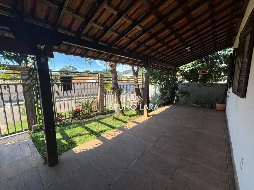 Foto 3 de Casa com 3 quartos à venda, 360m2 em Sao Joaquim De Bicas - MG