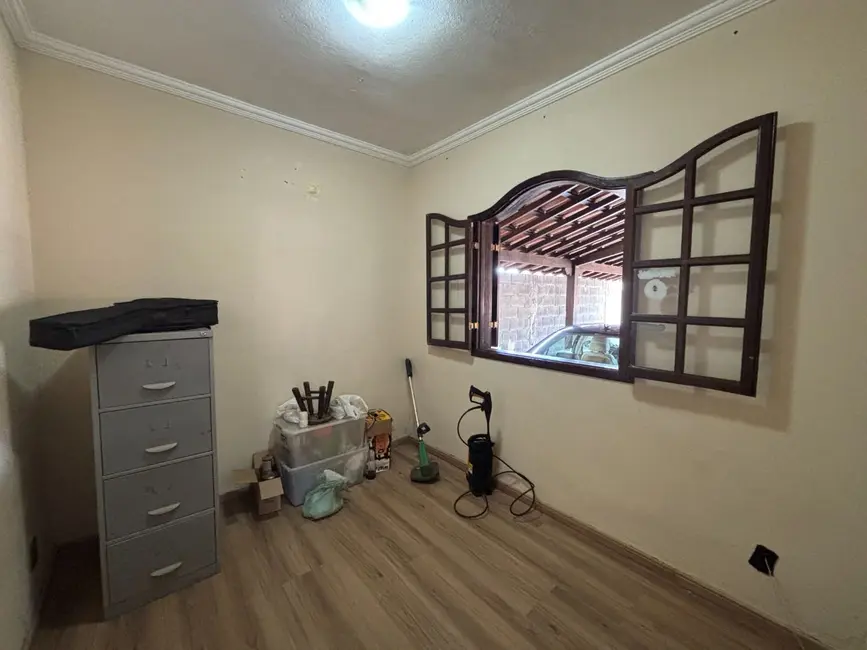 Foto 9 de Casa com 3 quartos à venda, 360m2 em Sao Joaquim De Bicas - MG