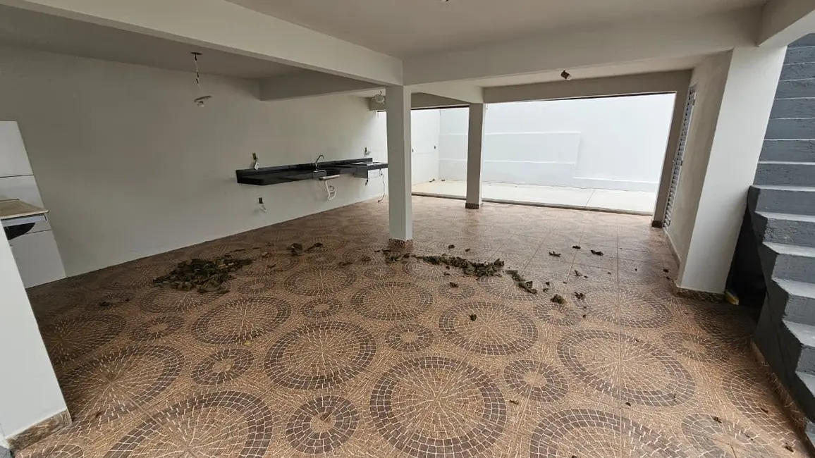 Foto 4 de Casa com 3 quartos à venda, 360m2 em Sao Joaquim De Bicas - MG