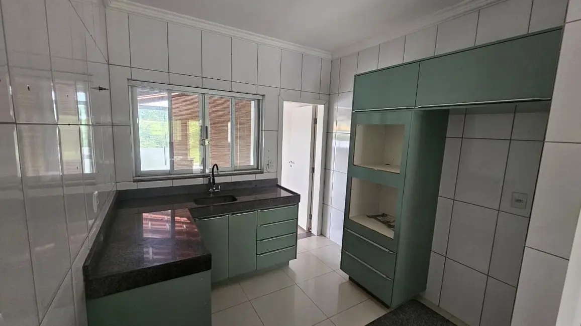 Foto 8 de Casa com 3 quartos à venda, 360m2 em Sao Joaquim De Bicas - MG