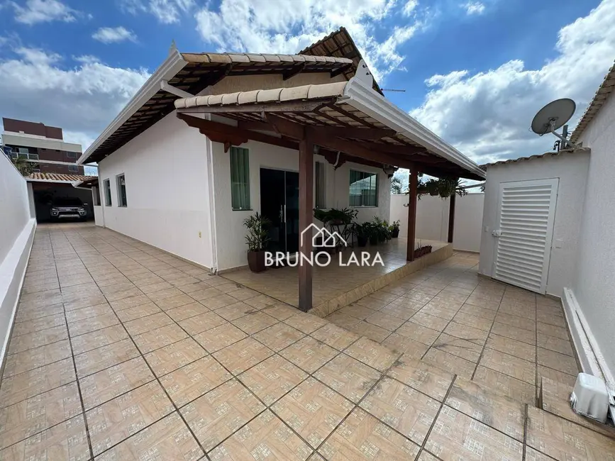 Foto 2 de Casa com 4 quartos à venda, 360m2 em Igarape - MG