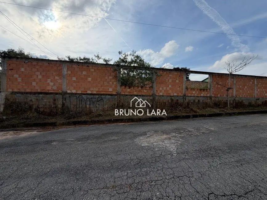 Foto 1 de Terreno / Lote à venda, 300m2 em Sao Joaquim De Bicas - MG