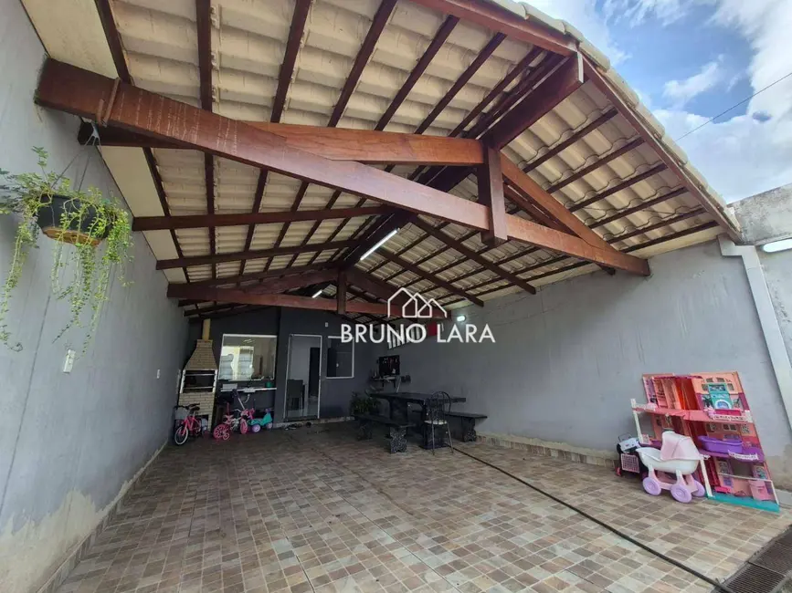 Foto 2 de Casa com 2 quartos à venda, 180m2 em Igarape - MG
