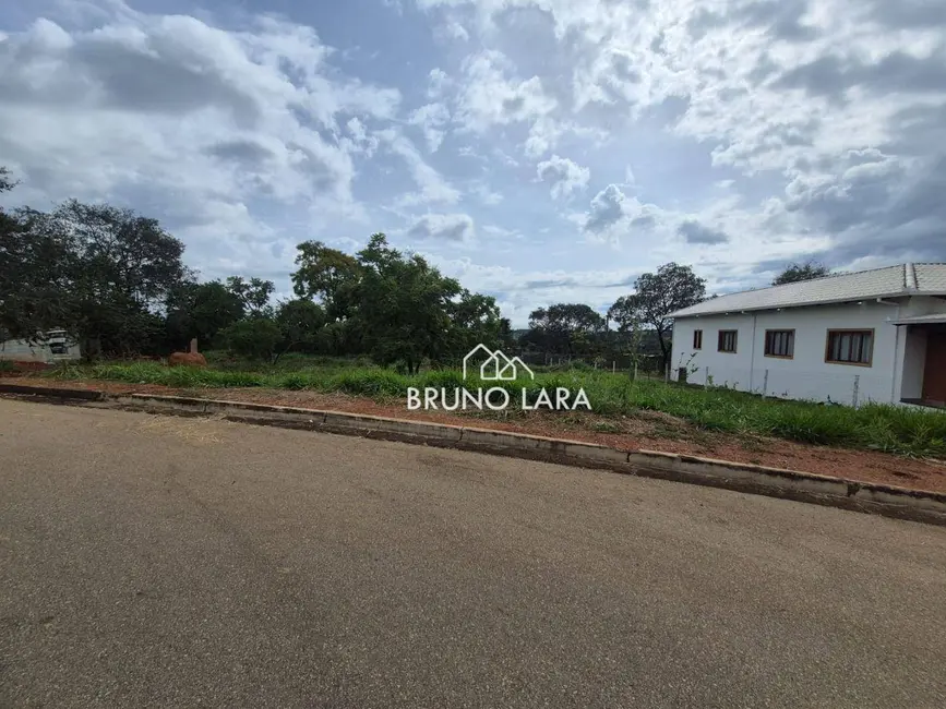 Foto 1 de Terreno / Lote à venda, 1001m2 em Igarape - MG