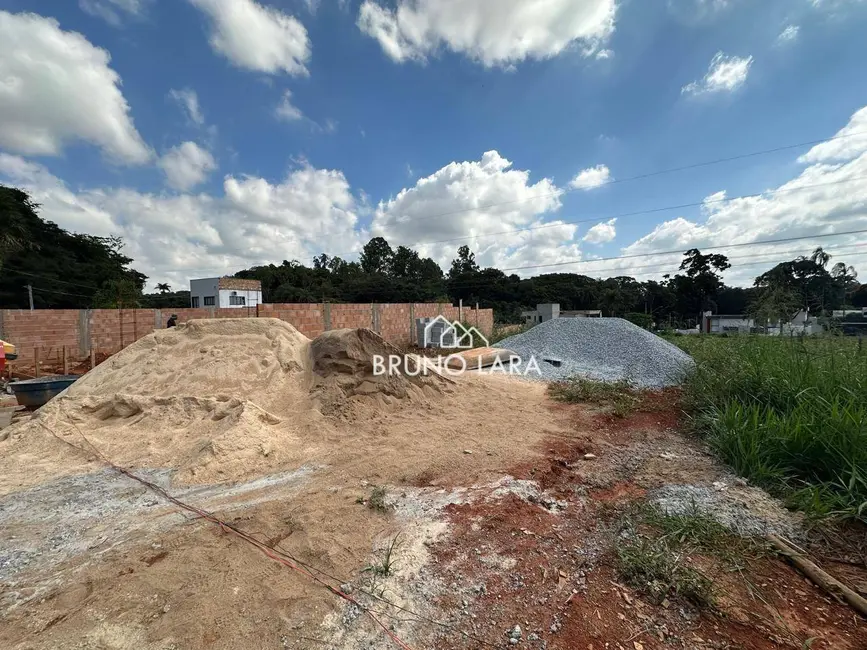 Foto 2 de Terreno / Lote à venda, 360m2 em Igarape - MG