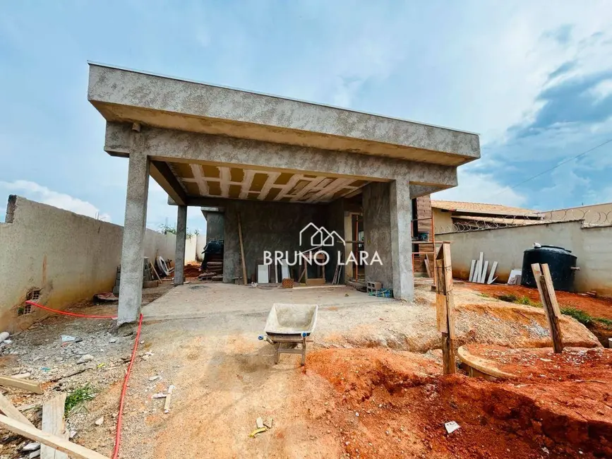 Foto 2 de Casa com 3 quartos à venda, 360m2 em Igarape - MG