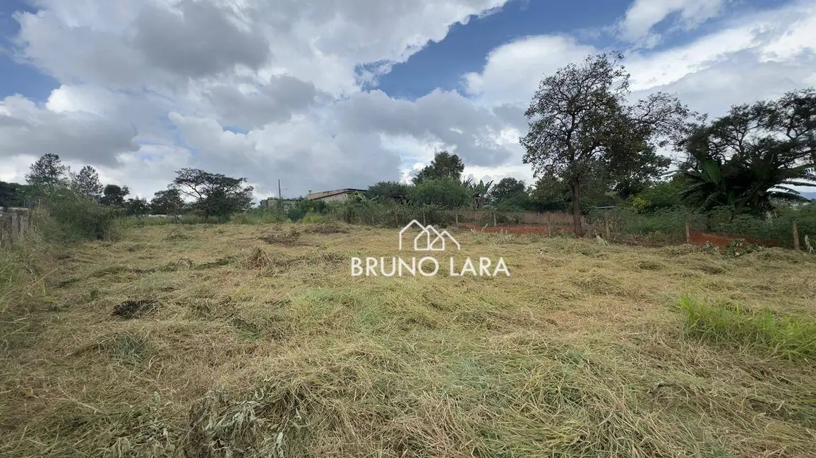 Foto 1 de Terreno / Lote à venda, 1000m2 em Igarape - MG