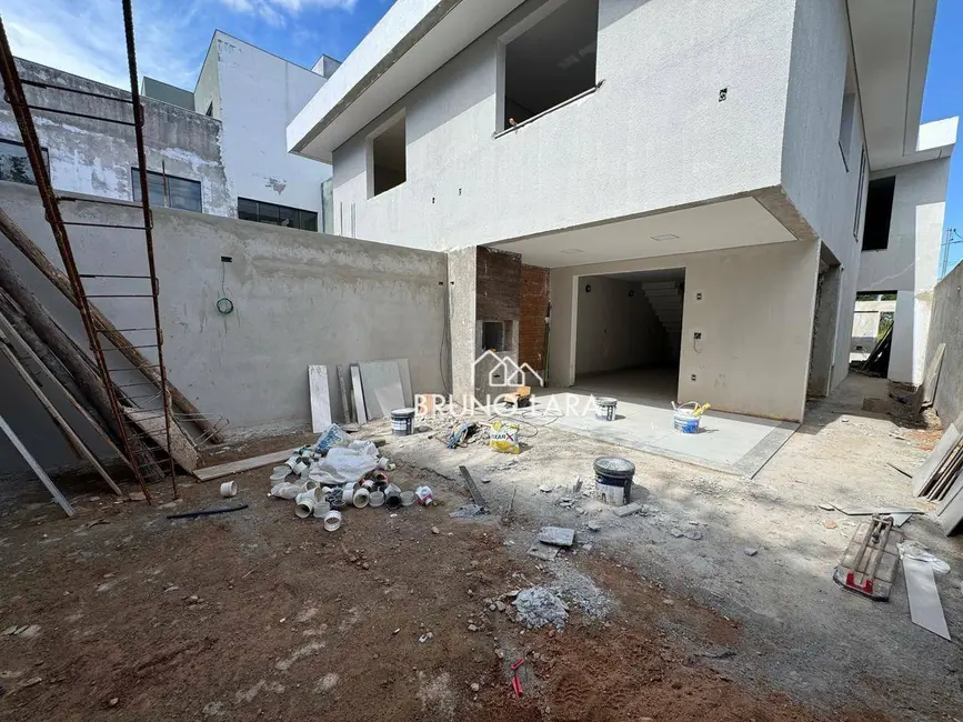 Casa com 3 quartos à venda, 180m2 em Guarujá Mansões, Betim - MG - imagem 1 Foto 1 de Casa com 3 quartos à venda, 180m2 em Guarujá Mansões, Betim - MG