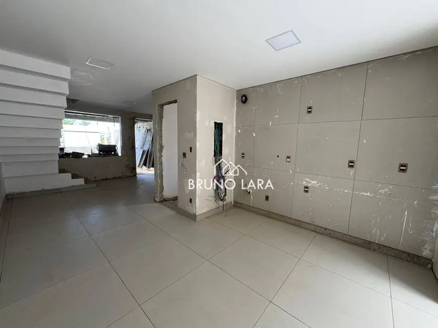 Foto 4 de Casa com 3 quartos à venda, 180m2 em Guarujá Mansões, Betim - MG